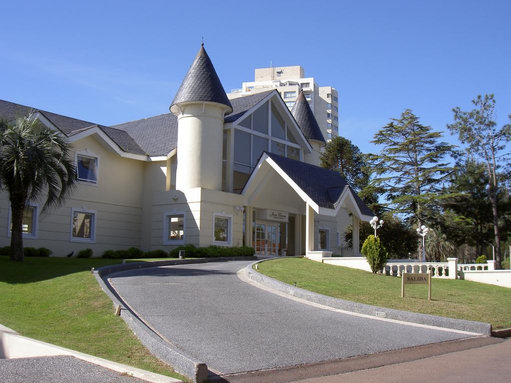 Parque Hotel Jean Clevers Punta del Este Eksteriør billede The clubhouse at the Royal Country Club