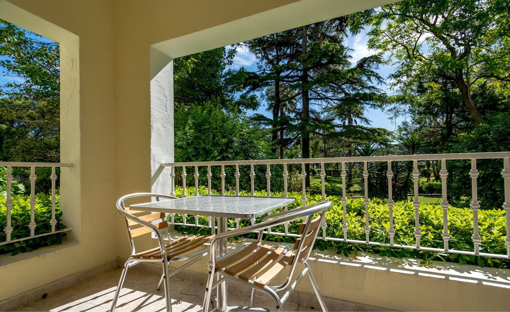 Parque Hotel Jean Clevers Punta del Este Eksteriør billede A balcony