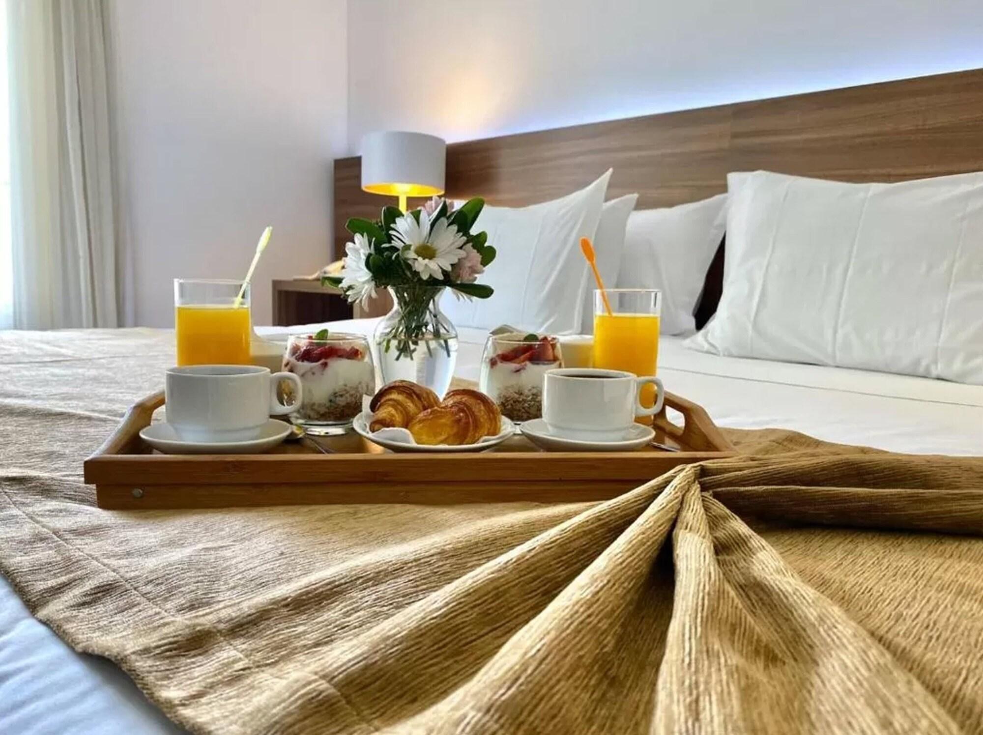 Parque Hotel Jean Clevers Punta del Este Eksteriør billede Room service
