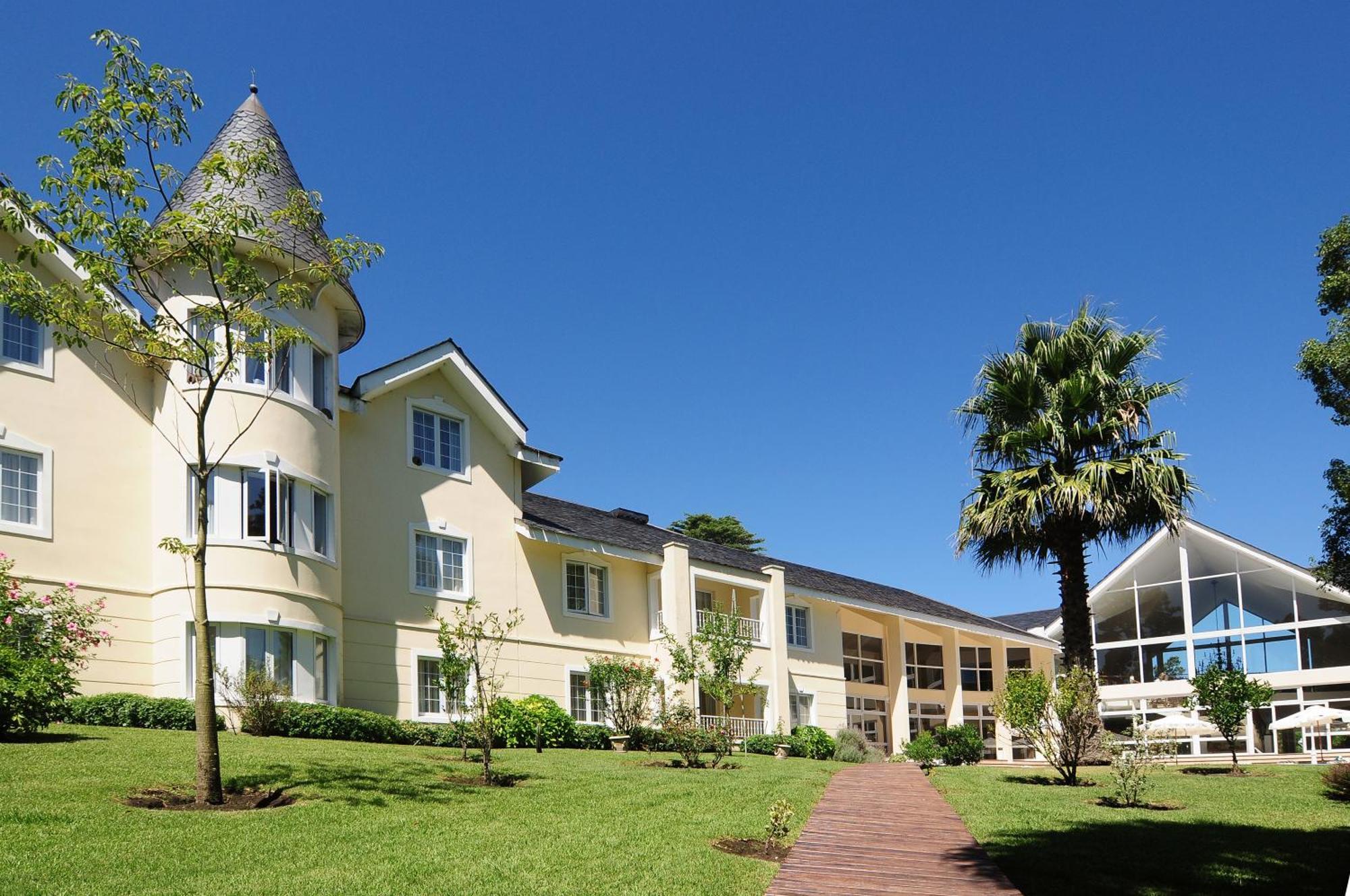 Parque Hotel Jean Clevers Punta del Este Eksteriør billede The main building of the school