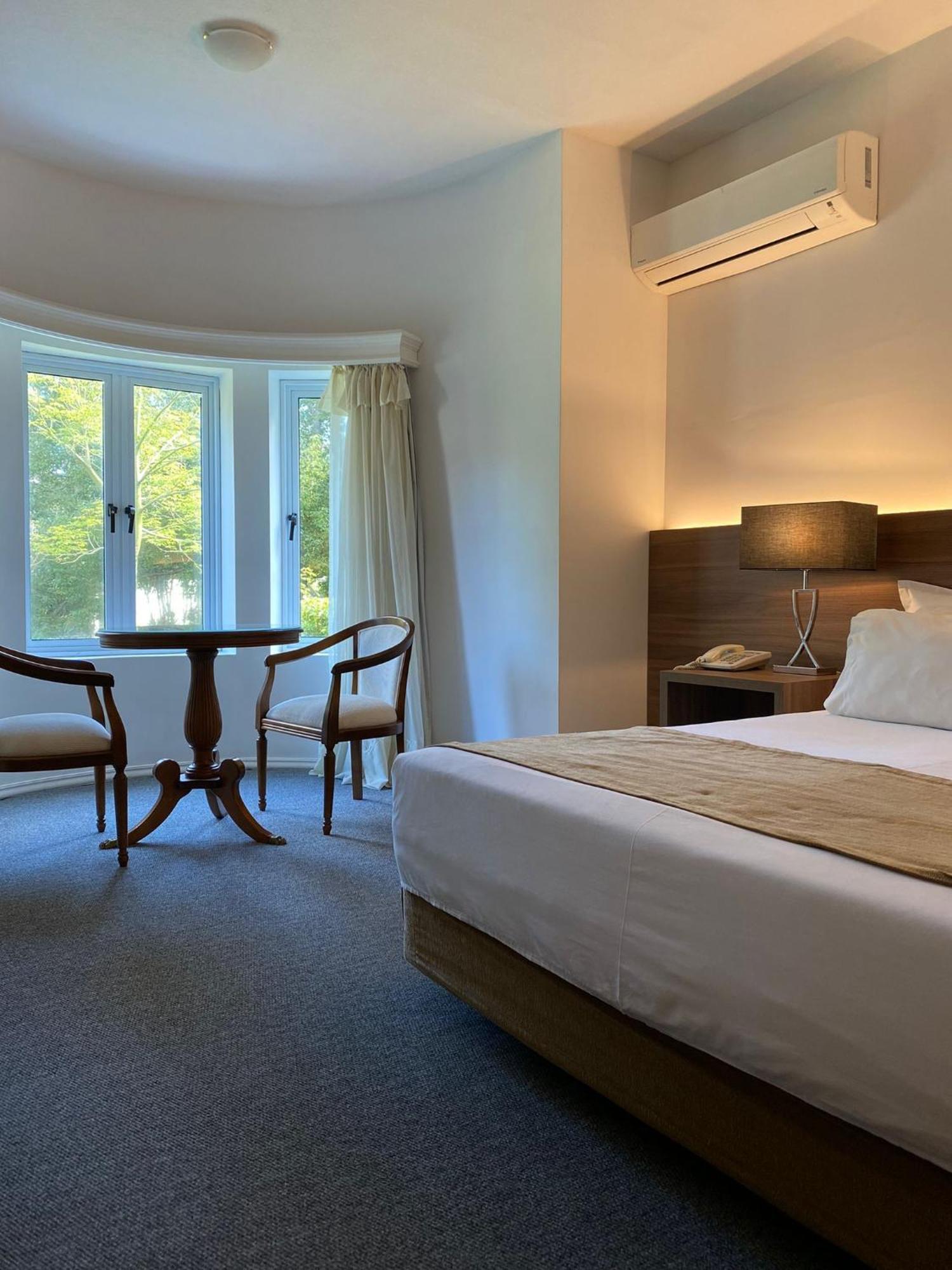 Parque Hotel Jean Clevers Punta del Este Eksteriør billede A room at the hotel