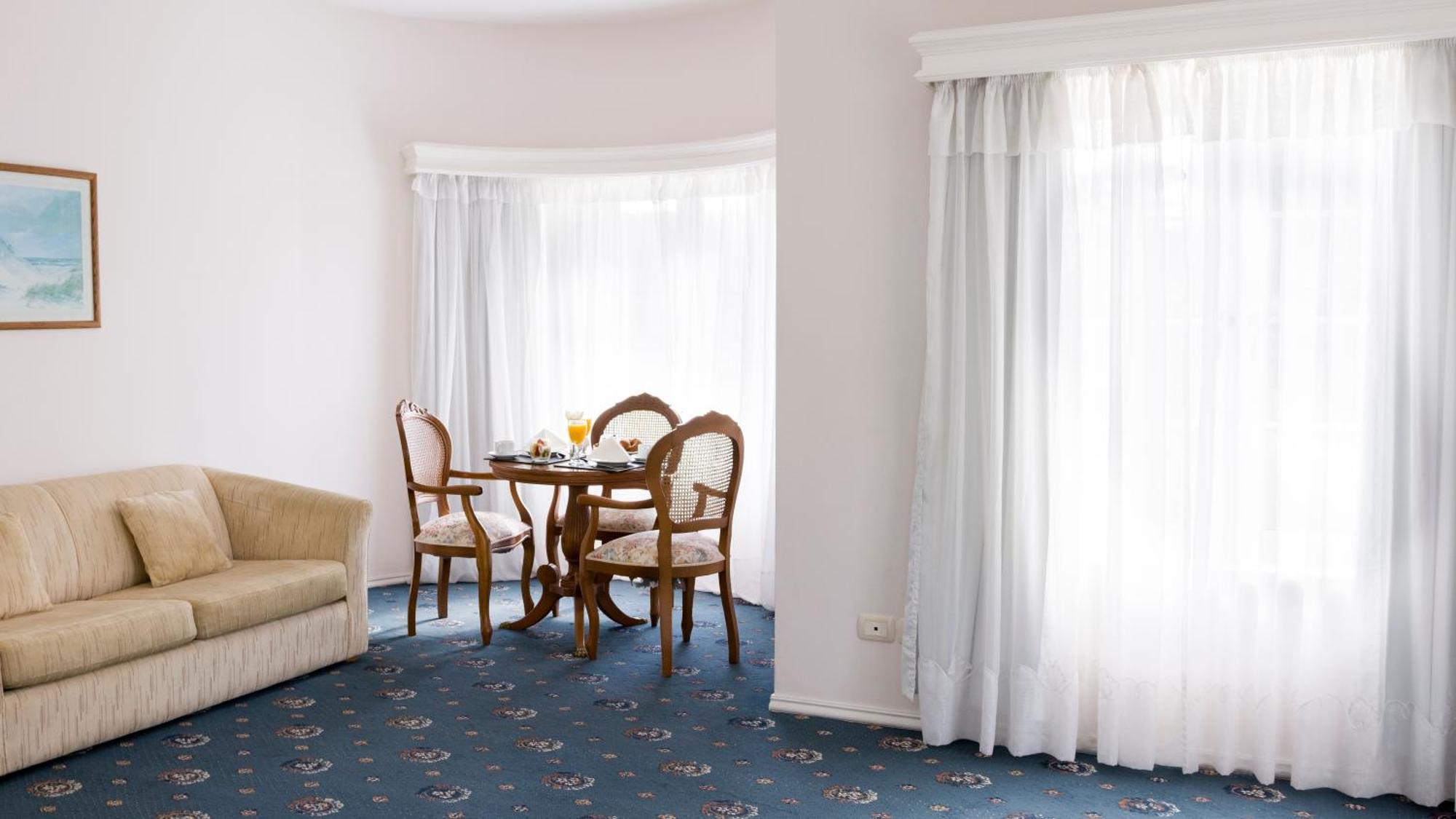Parque Hotel Jean Clevers Punta del Este Eksteriør billede A room at the hotel