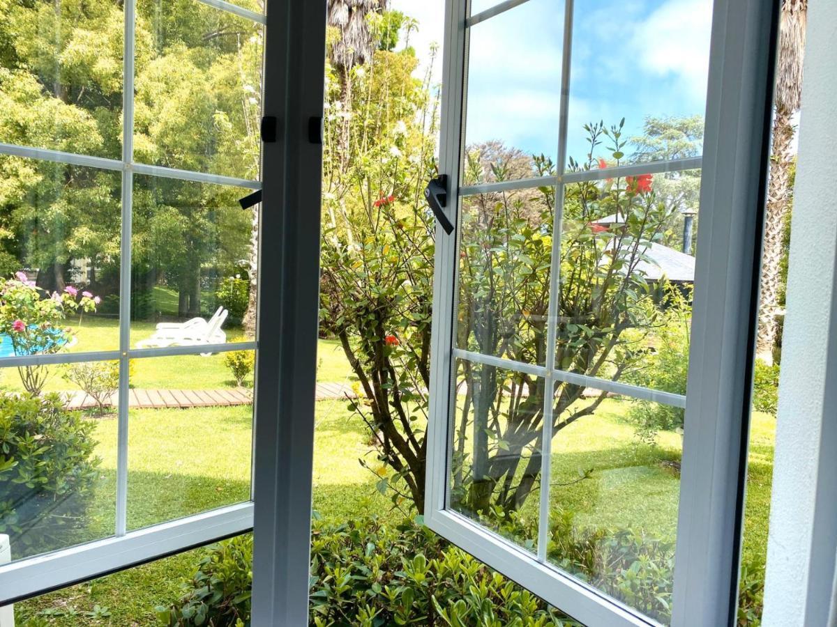 Parque Hotel Jean Clevers Punta del Este Eksteriør billede A window with double glazing
